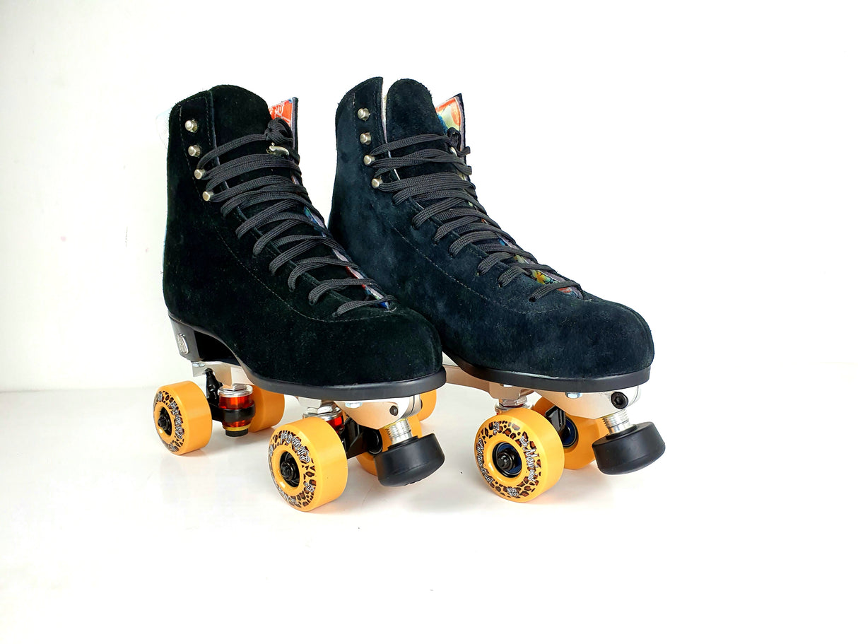 Moxi Jack Roller Skates Black w/ Neo Reactor Plate