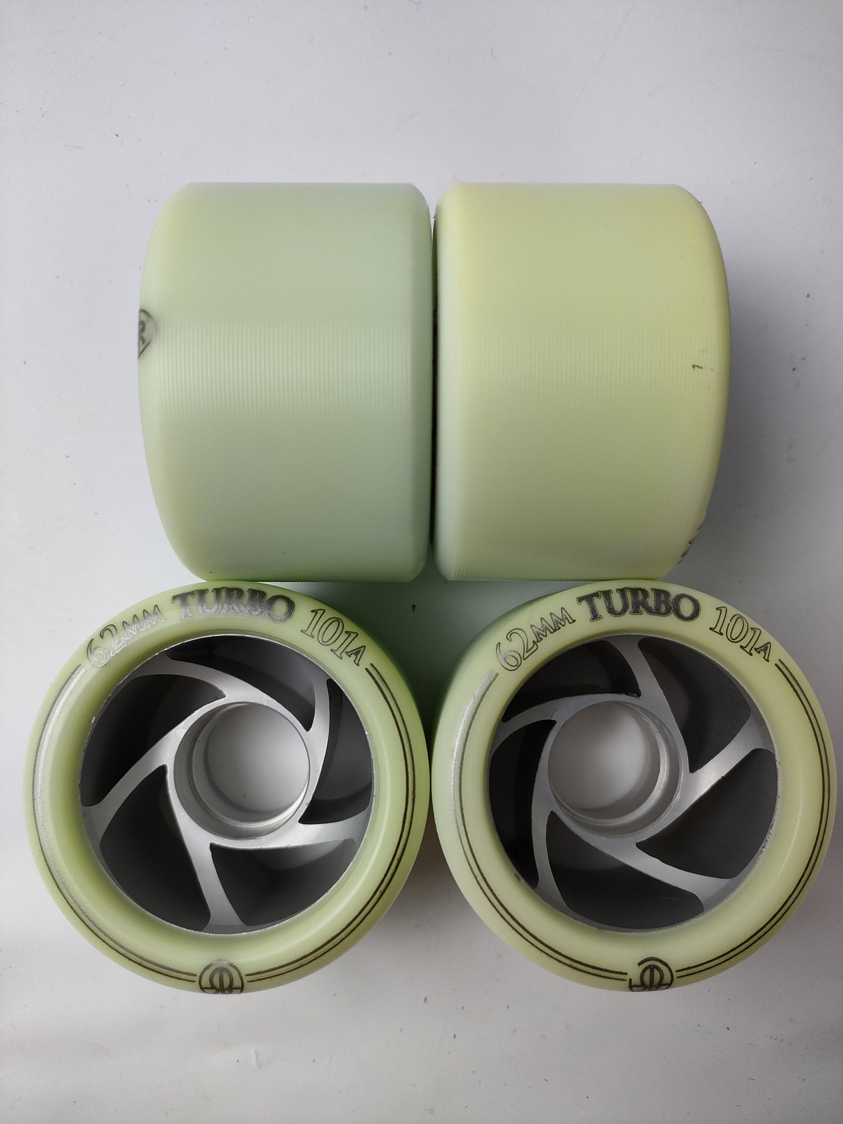 Bones Turbo Wheels 62mm White Right Left 8 Pack