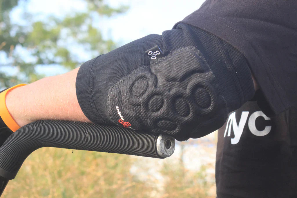 Triple 8 Covert Elbow Black