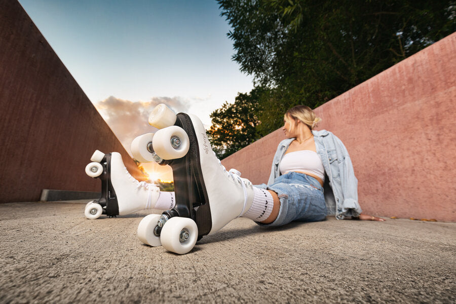 PlayLife Classic White Adjustable Roller Skates