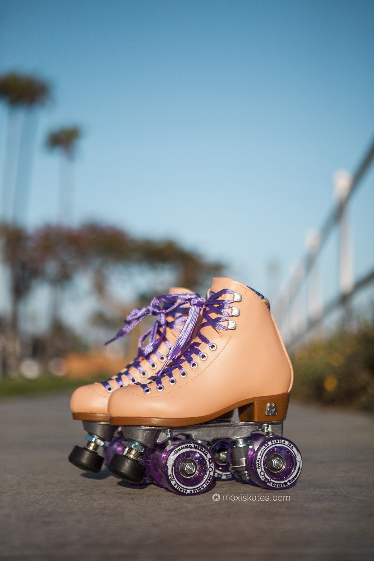 Moxi Beach Bunny Peach Roller Skates