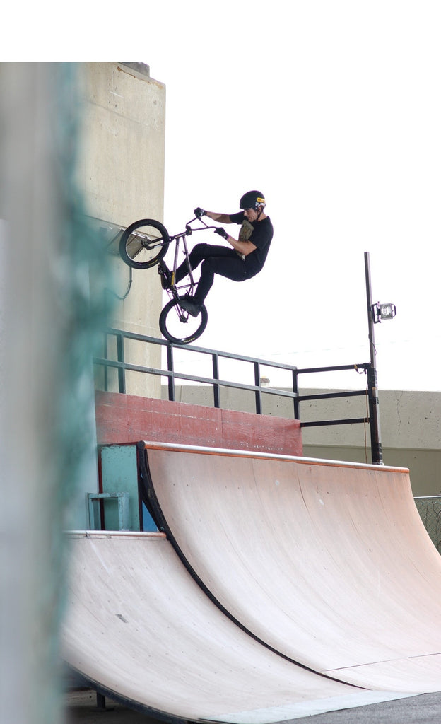 Triple 8 Certified Helmet SS All Black Rubber