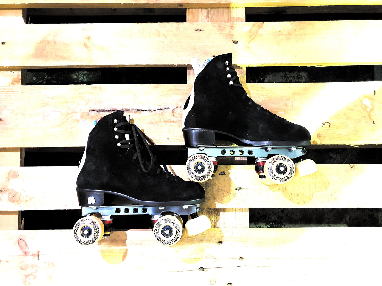 Moxi Jack Skate Black w/ Reactor Pro Plate