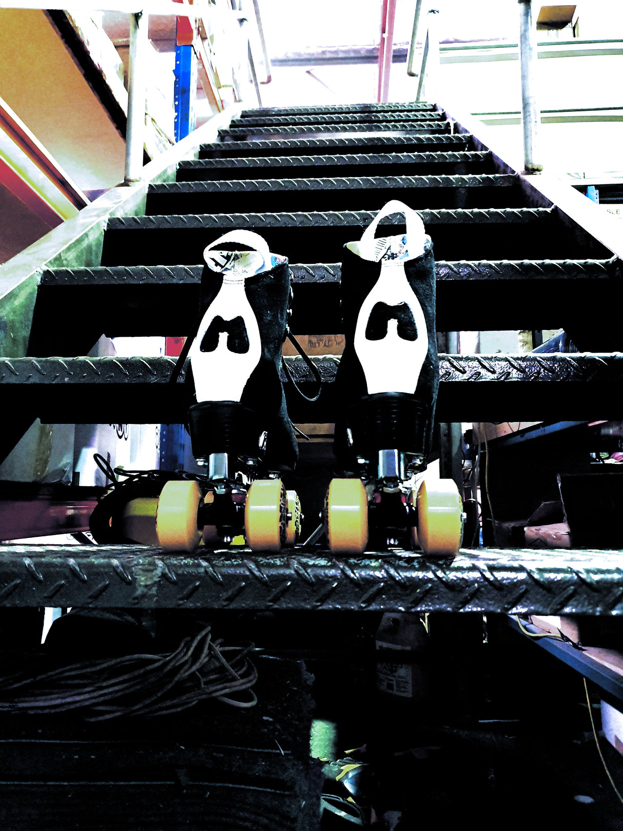 Moxi Jack Skate Black w/ Reactor Pro Plate